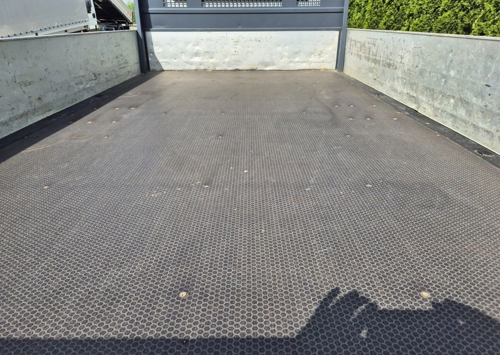 Opel Movano 2.3 165KM - Furgoneta combi: foto 4 Opel Movano 2.3 165KM - Furgoneta combi: foto 4