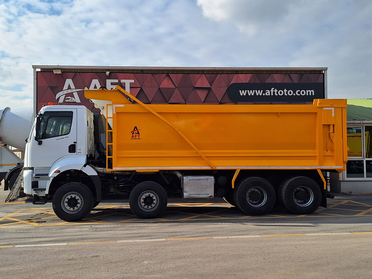 FORD 4445 XD - Camión volquete: foto 5 FORD 4445 XD - Camión volquete: foto 5