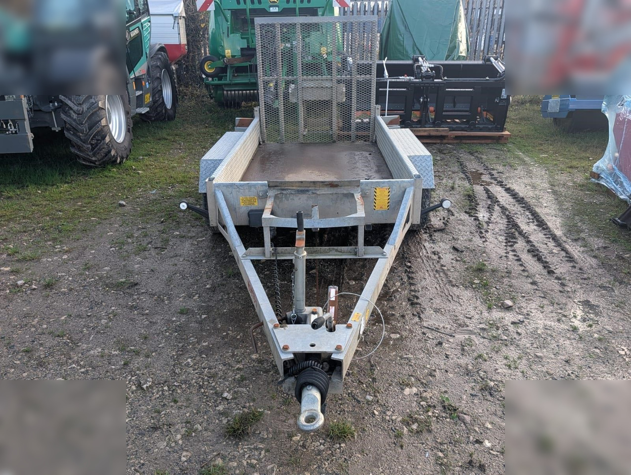 2015 INDESPENSION - Remolque porta maquinaria: foto 3 2015 INDESPENSION - Remolque porta maquinaria: foto 3