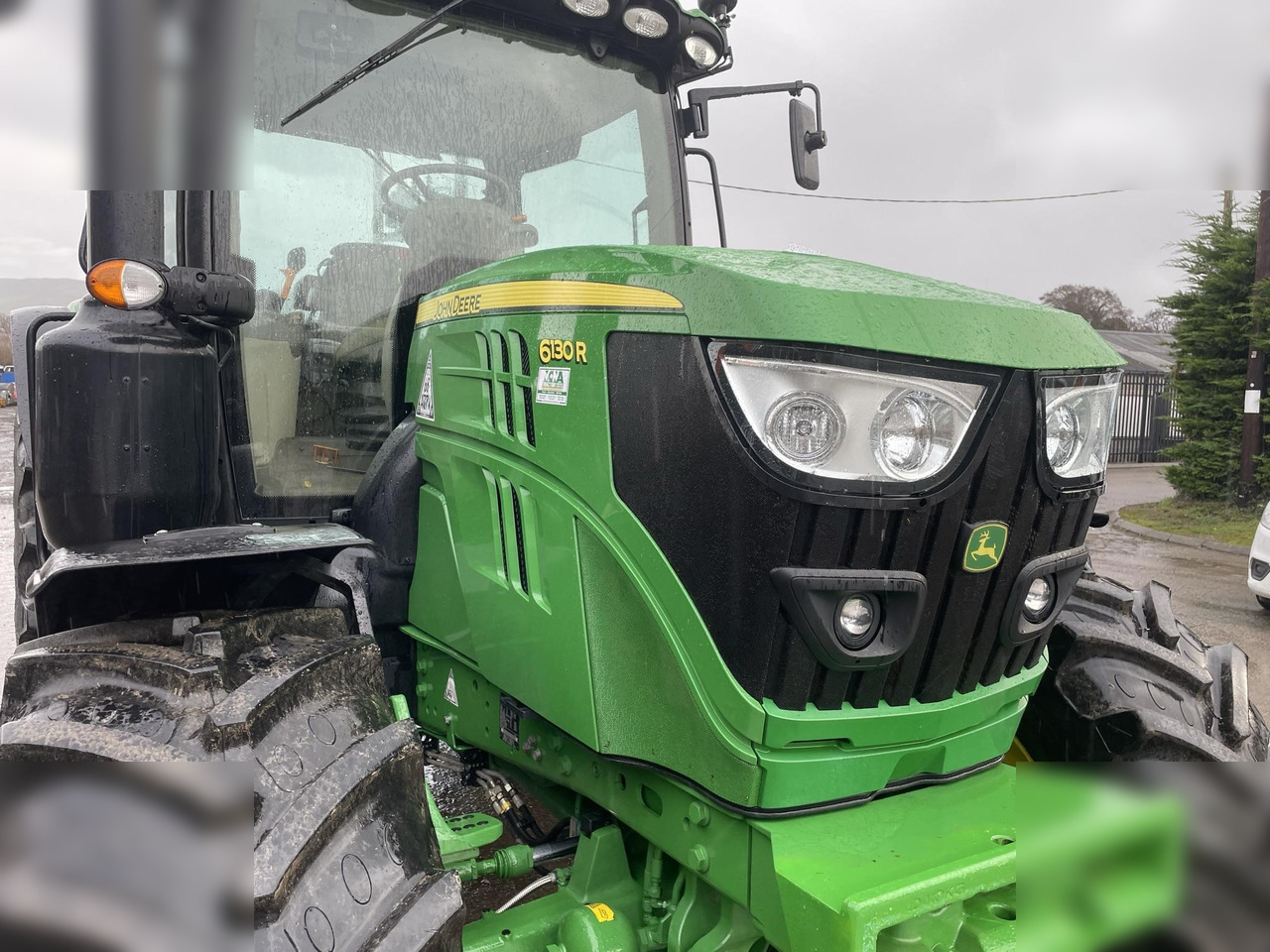 2017 JOHN DEERE 6130R - Tractor: foto 1 2017 JOHN DEERE 6130R - Tractor: foto 1
