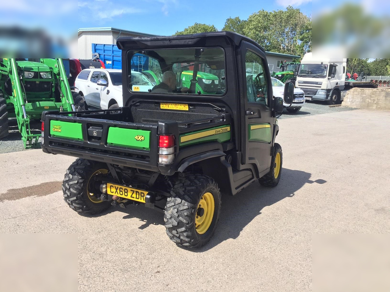 Cuadrimoto 2018 JOHN DEERE GATOR XUV 865M: foto 11 Cuadrimoto 2018 JOHN DEERE GATOR XUV 865M: foto 11