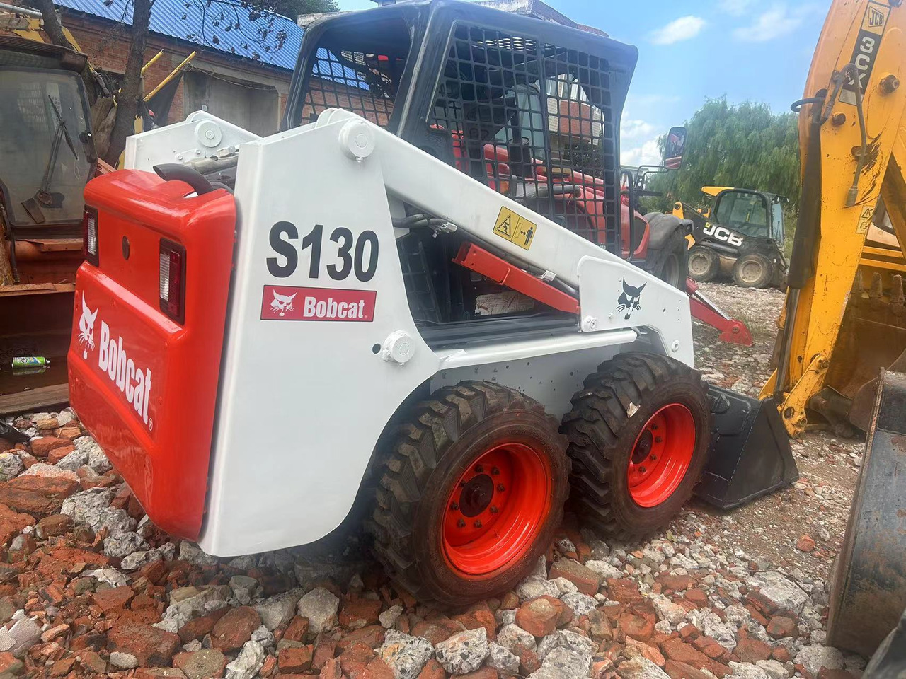 BOBCAT S130 skid steer loader Mining/Agriculture/Urban Construction - Minicargadora: foto 1 BOBCAT S130 skid steer loader Mining/Agriculture/Urban Construction - Minicargadora: foto 1
