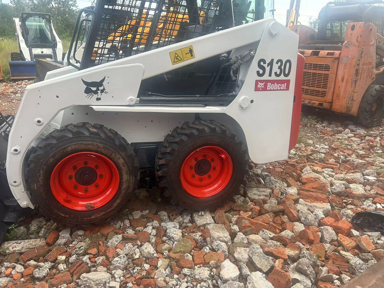 BOBCAT S130 skid steer loader Mining/Agriculture/Urban Construction - Minicargadora: foto 2 BOBCAT S130 skid steer loader Mining/Agriculture/Urban Construction - Minicargadora: foto 2