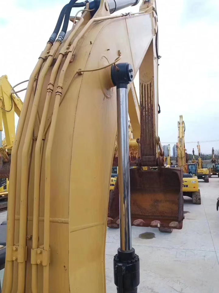 CATERPILLAR 325C used excavator low price for sale - Excavadora de cadenas: foto 5 CATERPILLAR 325C used excavator low price for sale - Excavadora de cadenas: foto 5
