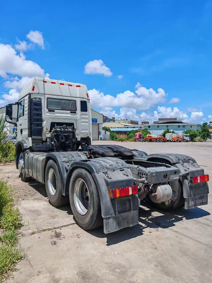 SINOTRUK howo 371,430 ,460 tractor multiple models used and stock new tractors Customizable - Cabeza tractora: foto 4 SINOTRUK howo 371,430 ,460 tractor multiple models used and stock new tractors Customizable - Cabeza tractora: foto 4