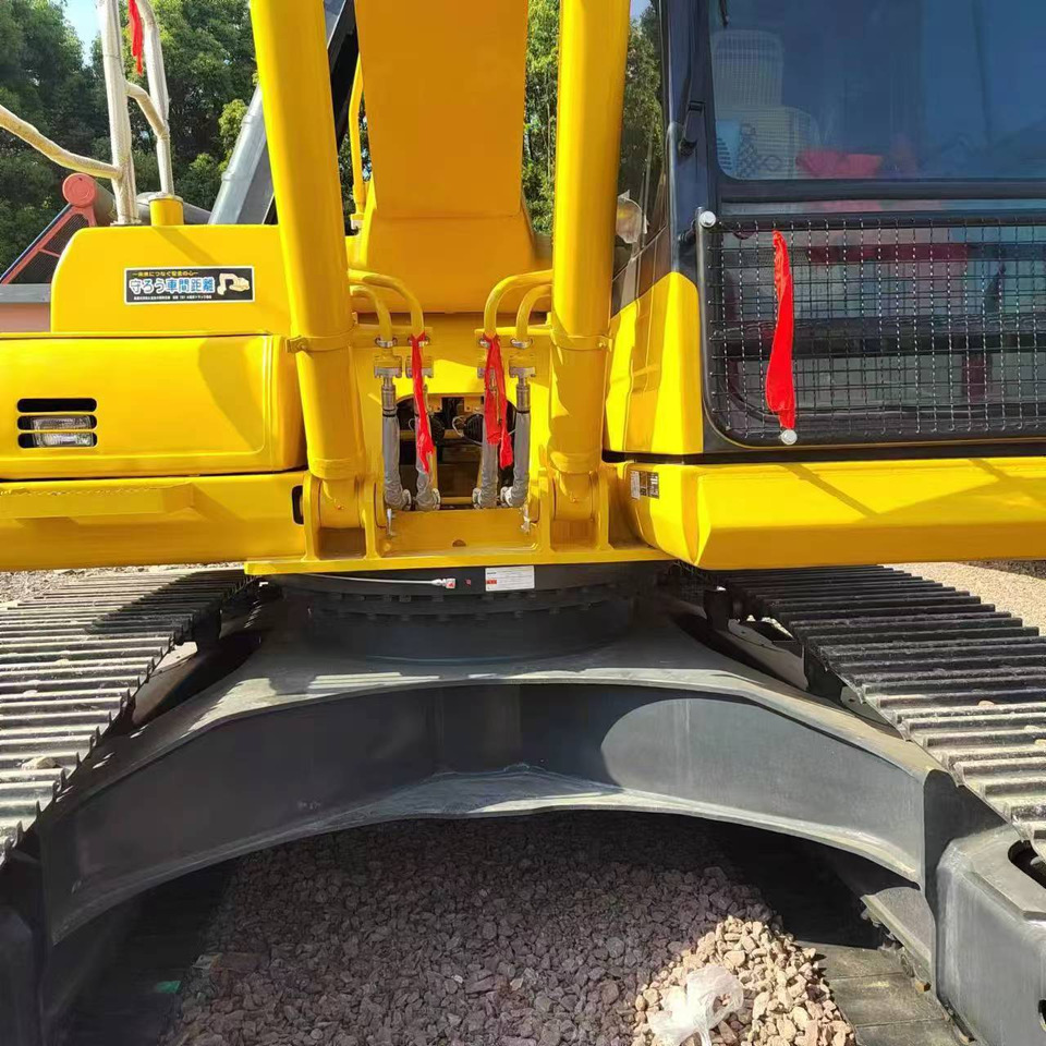 KOMATSU pc200-8N1 used japan brand crawler excavator - Excavadora de cadenas: foto 4 KOMATSU pc200-8N1 used japan brand crawler excavator - Excavadora de cadenas: foto 4