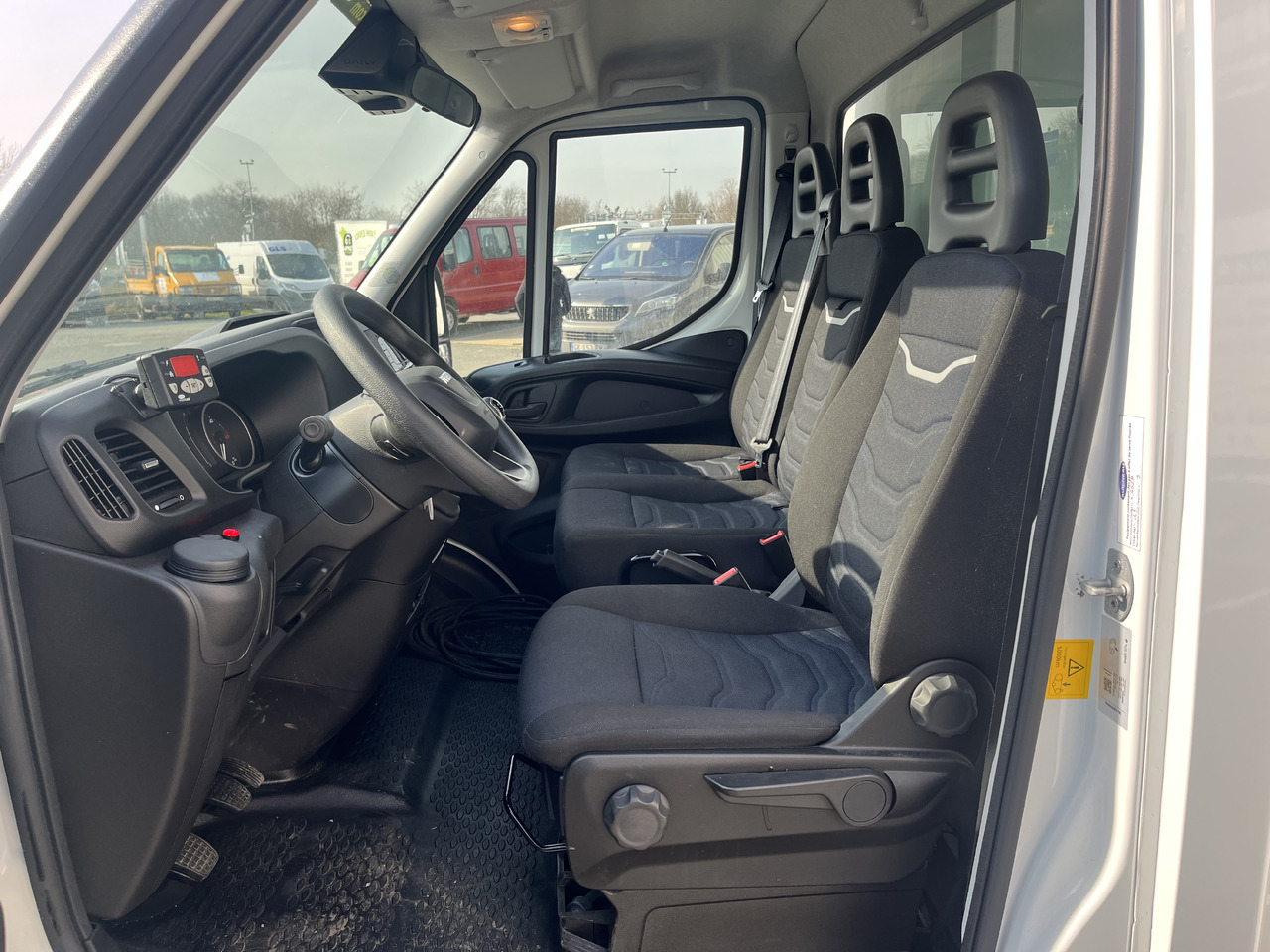 IVECO DAILY 35S14 FRIGORIFIQUE FRCX - Furgoneta frigorifica: foto 5 IVECO DAILY 35S14 FRIGORIFIQUE FRCX - Furgoneta frigorifica: foto 5