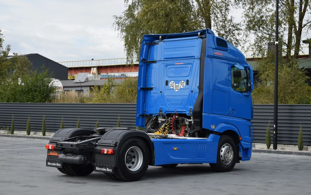 Mercedes-Benz ACTROS 1851 / EURO 6 / BIGSPACE / HYDRAULIKA / RETARDER / FULL SPILERY / SERWISOWANY / SPROWADZONY - Cabeza tractora: foto 5 Mercedes-Benz ACTROS 1851 / EURO 6 / BIGSPACE / HYDRAULIKA / RETARDER / FULL SPILERY / SERWISOWANY / SPROWADZONY - Cabeza tractora: foto 5