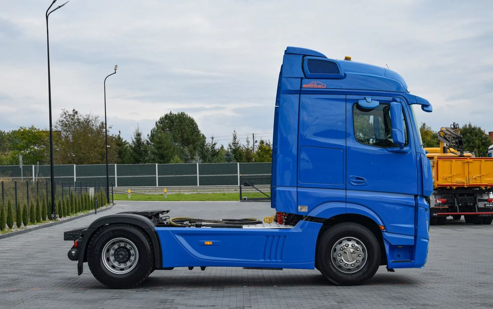 Mercedes-Benz ACTROS 1851 / EURO 6 / BIGSPACE / HYDRAULIKA / RETARDER / FULL SPILERY / SERWISOWANY / SPROWADZONY - Cabeza tractora: foto 4 Mercedes-Benz ACTROS 1851 / EURO 6 / BIGSPACE / HYDRAULIKA / RETARDER / FULL SPILERY / SERWISOWANY / SPROWADZONY - Cabeza tractora: foto 4