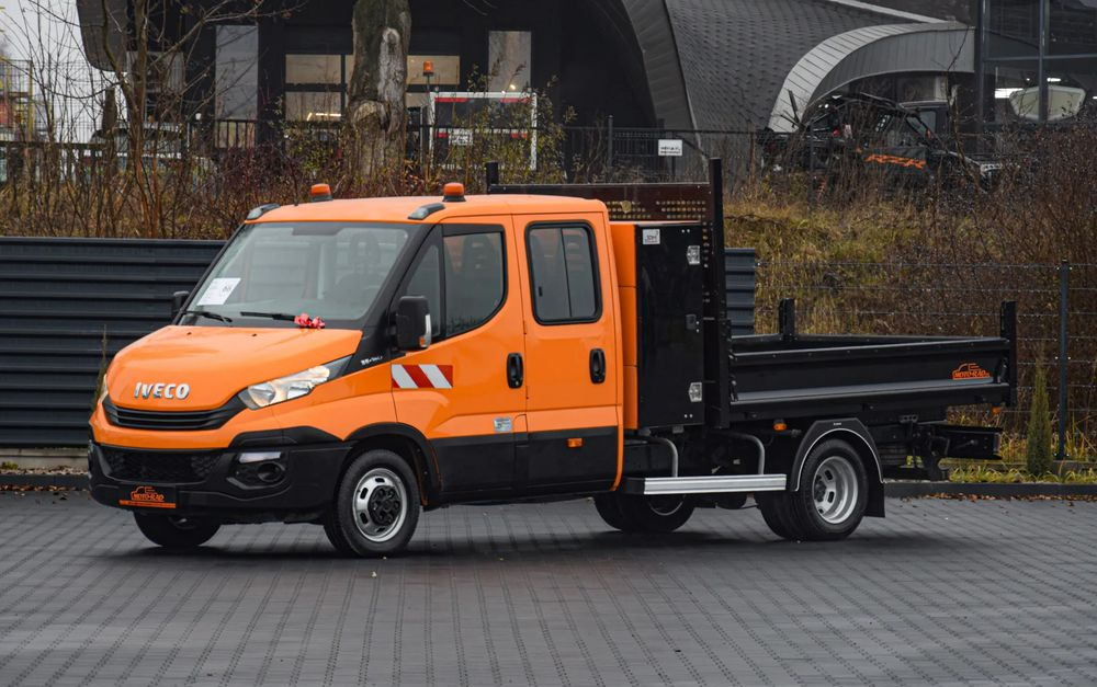 Iveco DAILY 35C16 / 2.3 - 160 KM / BRYGADÓWKA / 6 OSOBOWY / DOSTAWCZE / SKRZYNIA / KLIMA / NAWIGACJA / KAMERA COFANIA / TEMPOMAT / SERWISOWANY / SPROWADZONY - Furgoneta combi: foto 1 Iveco DAILY 35C16 / 2.3 - 160 KM / BRYGADÓWKA / 6 OSOBOWY / DOSTAWCZE / SKRZYNIA / KLIMA / NAWIGACJA / KAMERA COFANIA / TEMPOMAT / SERWISOWANY / SPROWADZONY - Furgoneta combi: foto 1