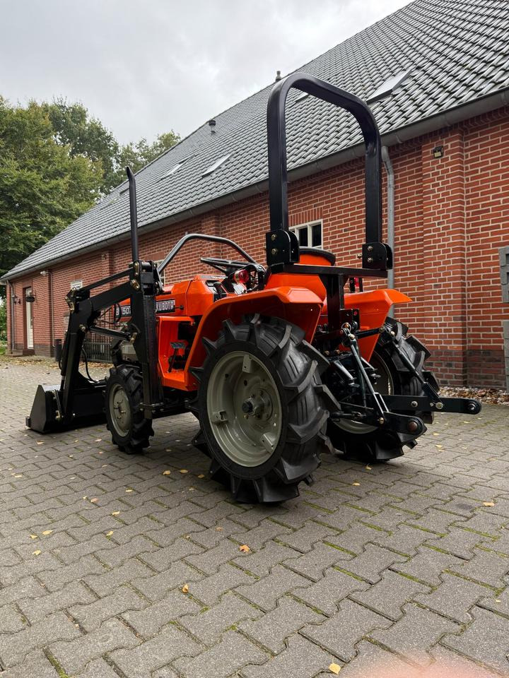 Kleintraktor Kubota B1502DT mit Frontlader ab 125 € pro Monat. - Mini tractor: foto 4 Kleintraktor Kubota B1502DT mit Frontlader ab 125 € pro Monat. - Mini tractor: foto 4