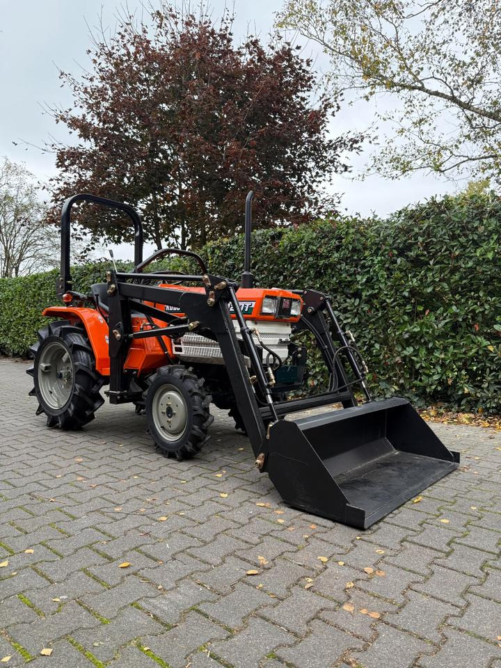 Kleintraktor Kubota B1502DT mit Frontlader ab 125 € pro Monat. - Mini tractor: foto 2 Kleintraktor Kubota B1502DT mit Frontlader ab 125 € pro Monat. - Mini tractor: foto 2