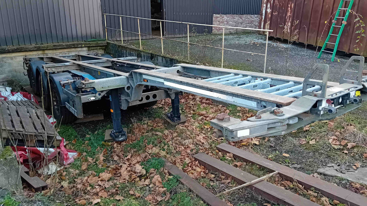 SCHMITZ CARGOBULL châssis porte-conteneur semi-remorque Os  - type SGF*3 - adaptable pour conteneur 20' et 40' - Semirremolque portacontenedore/ Intercambiable: foto 1 SCHMITZ CARGOBULL châssis porte-conteneur semi-remorque Os  - type SGF*3 - adaptable pour conteneur 20' et 40' - Semirremolque portacontenedore/ Intercambiable: foto 1