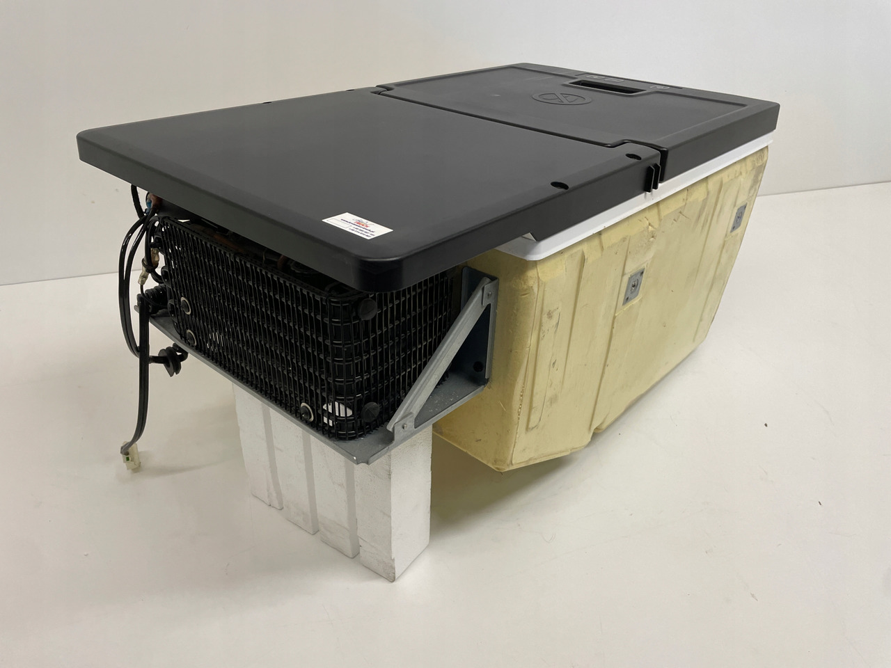 LODÓWKA CHŁODZIARKA MAN TGX EURO 6 81639106109 - Cabina e interior para Camión: foto 4 LODÓWKA CHŁODZIARKA MAN TGX EURO 6 81639106109 - Cabina e interior para Camión: foto 4