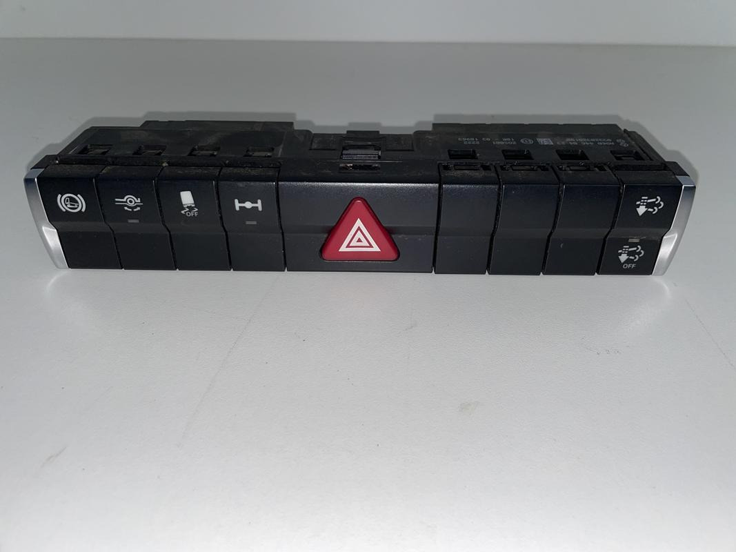 MODUŁ ŚWIATEŁ AWARYJNYCH ACTROS MP 4 A9604460423 - Salpicadero para Camión: foto 1 MODUŁ ŚWIATEŁ AWARYJNYCH ACTROS MP 4 A9604460423 - Salpicadero para Camión: foto 1