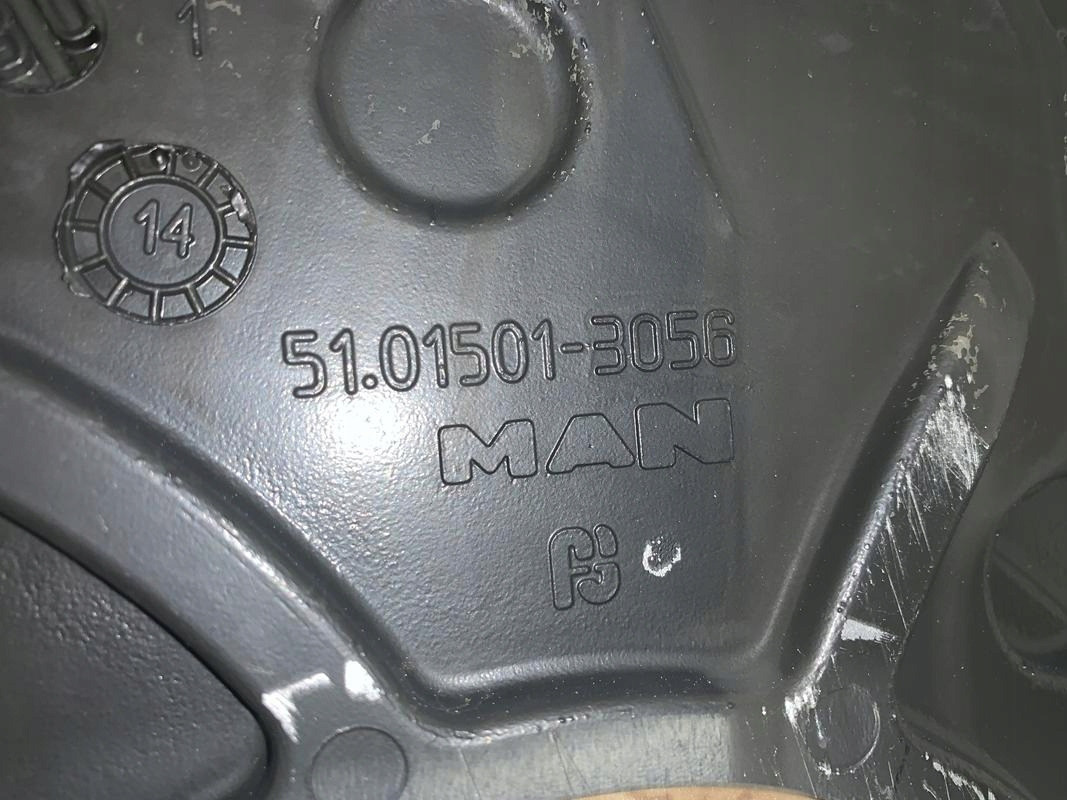 OBUDOWA POKRYWA ROZRZĄDU MAN TGX TGS EURO 6 - Motor y piezas para Camión: foto 2 OBUDOWA POKRYWA ROZRZĄDU MAN TGX TGS EURO 6 - Motor y piezas para Camión: foto 2