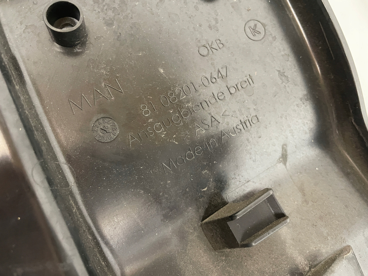 PLASTER MIODU OSŁONA KOMINA MAN TGX3 TG3 TGX 3 81082010647 - Aerodinámica/ Spoiler para Camión: foto 5 PLASTER MIODU OSŁONA KOMINA MAN TGX3 TG3 TGX 3 81082010647 - Aerodinámica/ Spoiler para Camión: foto 5