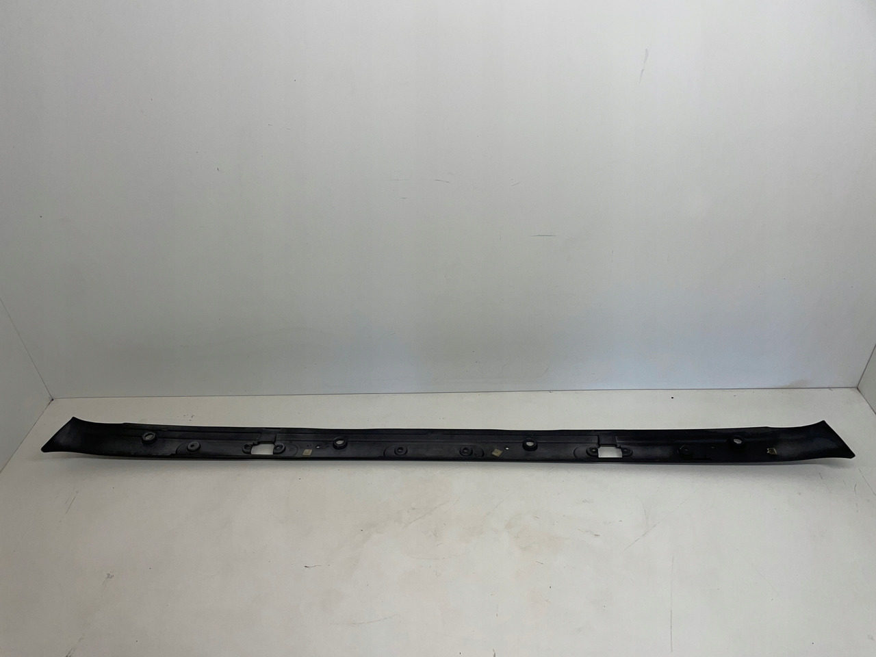 PODSZYBIE OSŁONA MASKOWNICA DAF 105 XF DAF 1665944 - Parabrisas para Camión: foto 4 PODSZYBIE OSŁONA MASKOWNICA DAF 105 XF DAF 1665944 - Parabrisas para Camión: foto 4