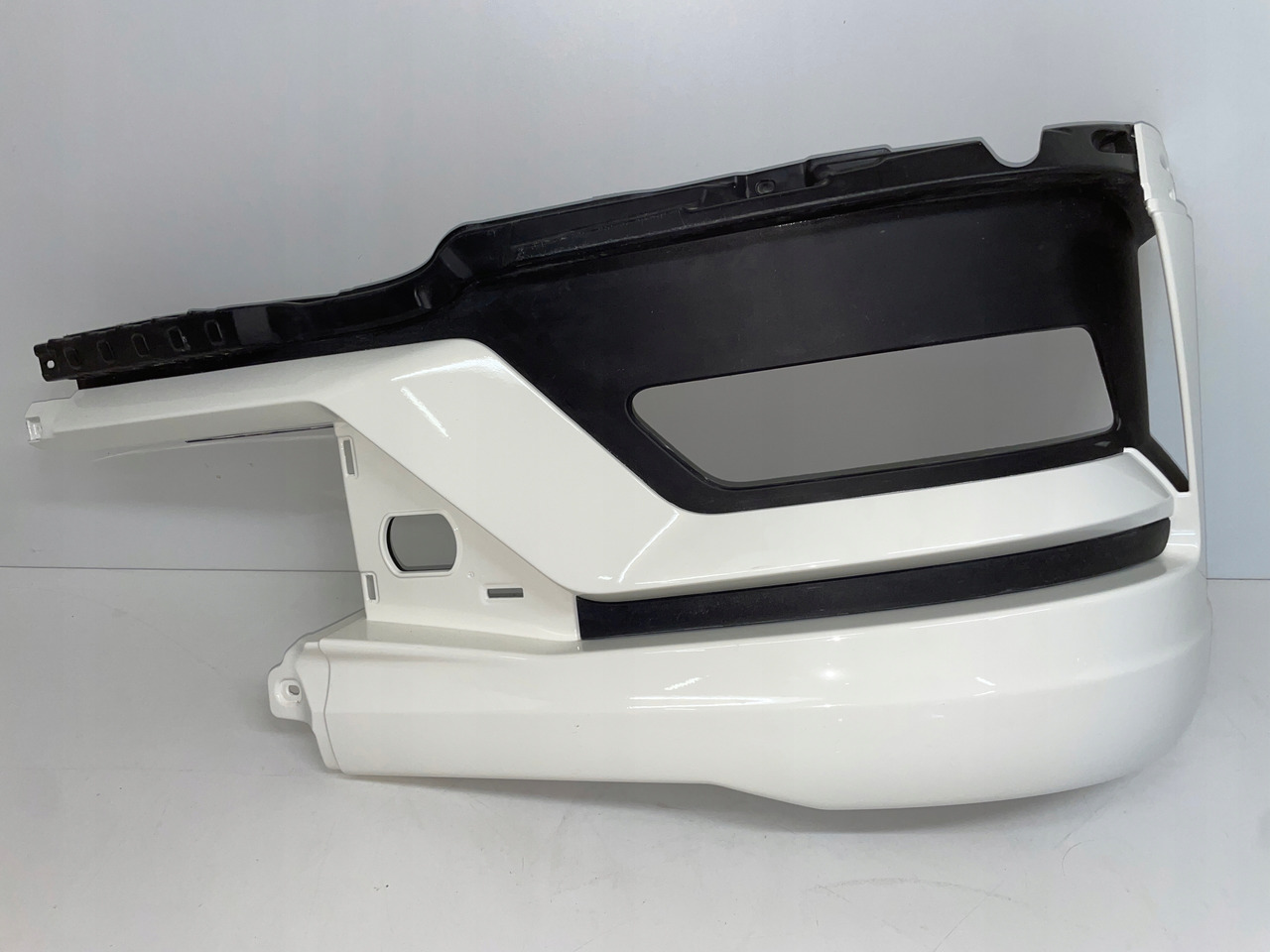 PRAWA OSŁONA NA HALOGEN ZDERZAK MAN TG3 TGX 3 81416142276 - Parachoques para Camión: foto 1 PRAWA OSŁONA NA HALOGEN ZDERZAK MAN TG3 TGX 3 81416142276 - Parachoques para Camión: foto 1