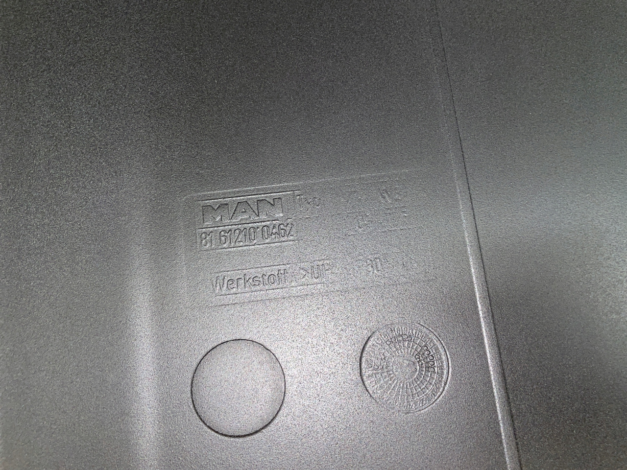 PRZEDNI BŁOTNIK MAN TGA TGX E6 81612100462 - Carrocería y exterior para Camión: foto 5 PRZEDNI BŁOTNIK MAN TGA TGX E6 81612100462 - Carrocería y exterior para Camión: foto 5