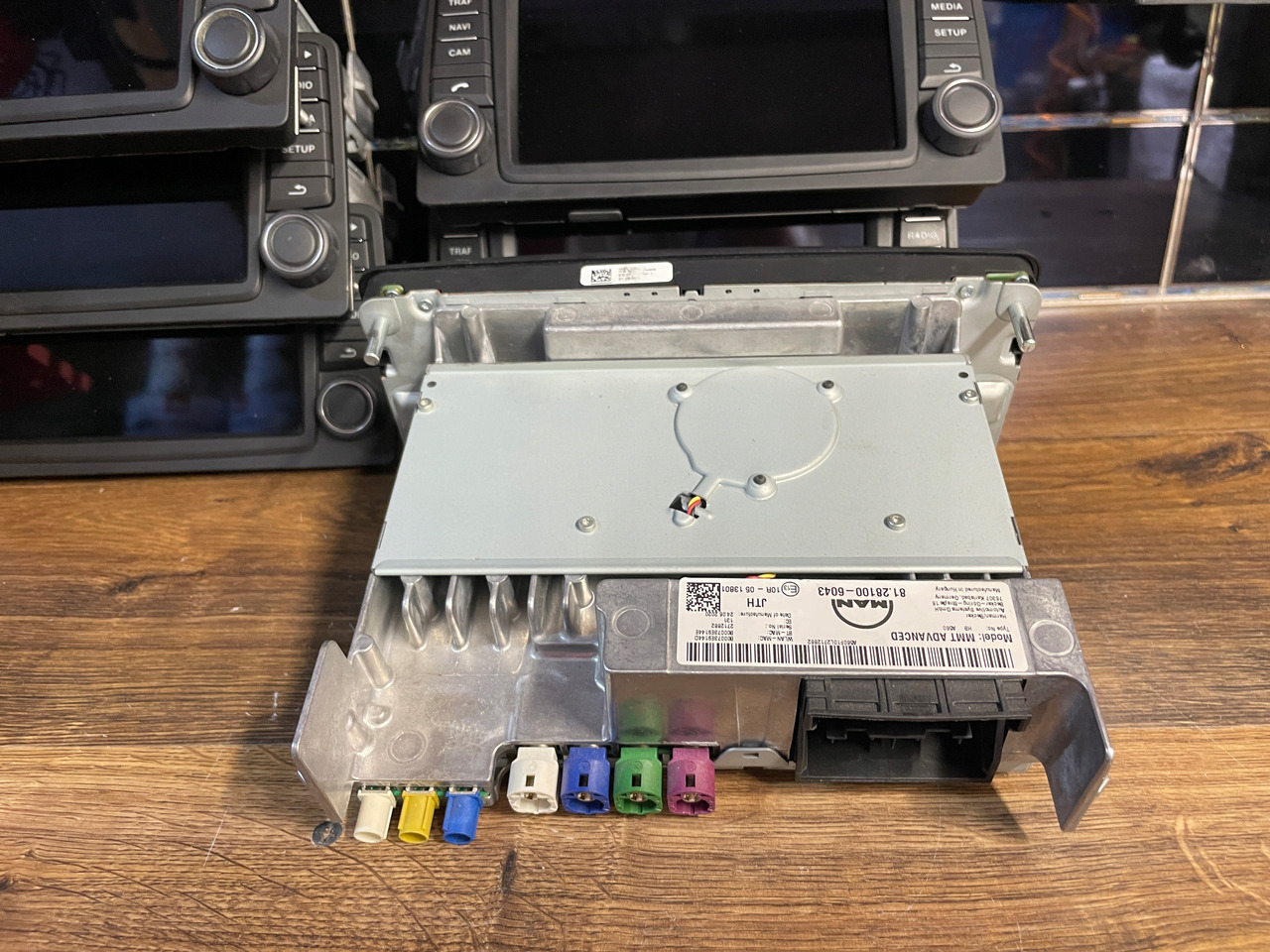 RADIO NAWIGACJA MAN TGS TGX EURO 6 81281006043 WYMIENIONY WYŚWIETLACZ - Sistema de navegación para Camión: foto 5 RADIO NAWIGACJA MAN TGS TGX EURO 6 81281006043 WYMIENIONY WYŚWIETLACZ - Sistema de navegación para Camión: foto 5