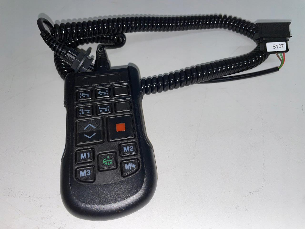 SCANIA R S PILOT PANEL STEROWANIE PODUSZEK ZAWIESZENIA WABCO NOWY4460564050 - Salpicadero para Camión: foto 1 SCANIA R S PILOT PANEL STEROWANIE PODUSZEK ZAWIESZENIA WABCO NOWY4460564050 - Salpicadero para Camión: foto 1