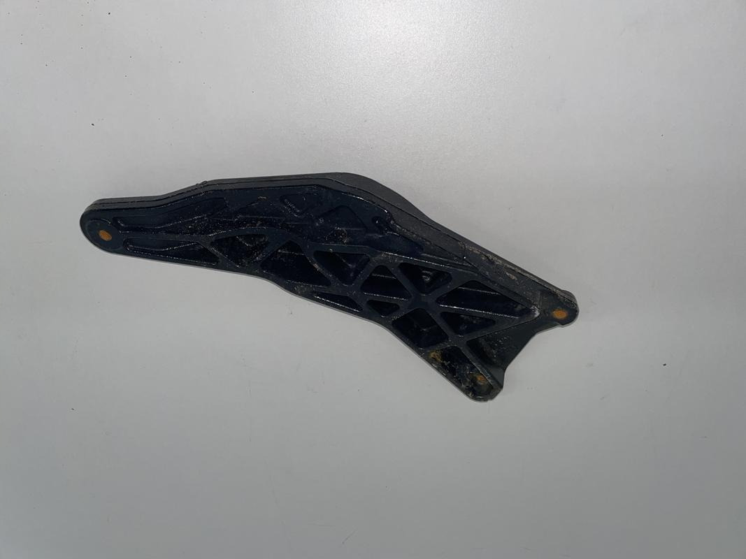 UCHWYT MOCOWANIE ZDERZAKA MAN TGX 3 WSPORNIK TG3 - Parachoques para Camión: foto 2 UCHWYT MOCOWANIE ZDERZAKA MAN TGX 3 WSPORNIK TG3 - Parachoques para Camión: foto 2