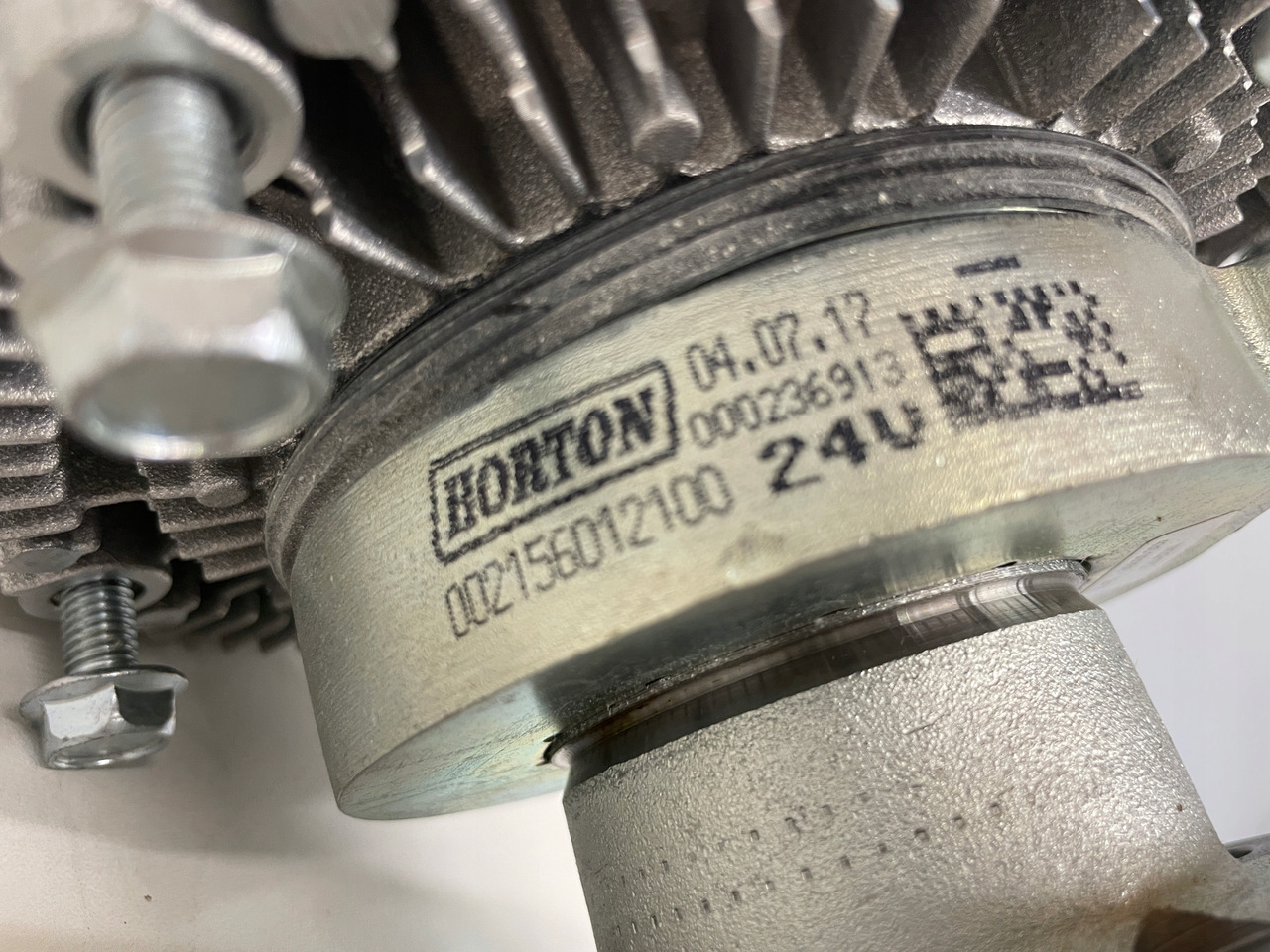 WISCOZA SPRZĘGŁO WISKOTYCZNE WENTYLATOR MAN TGA D28 D 28 51066300115 - Ventilador para Camión: foto 4 WISCOZA SPRZĘGŁO WISKOTYCZNE WENTYLATOR MAN TGA D28 D 28 51066300115 - Ventilador para Camión: foto 4