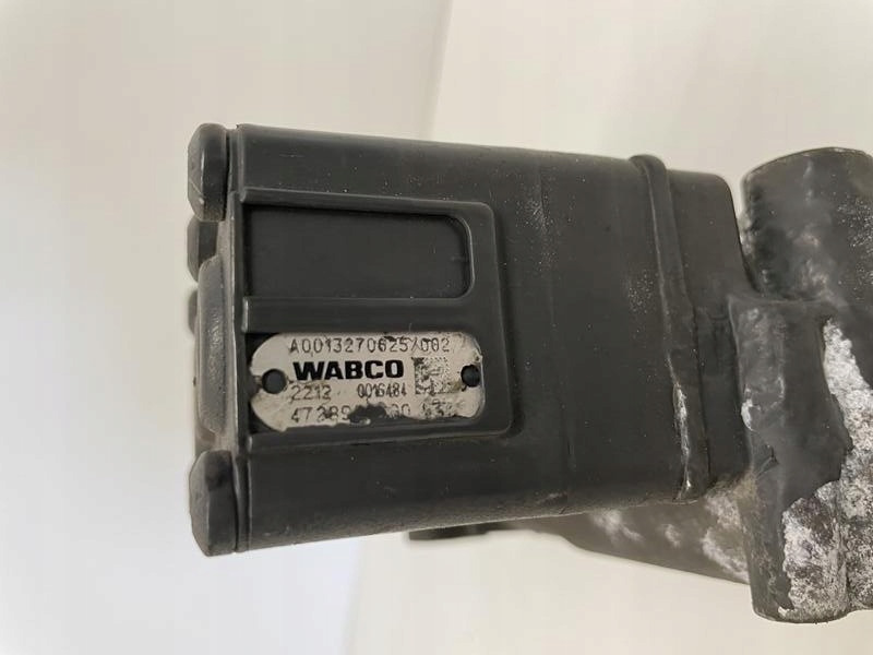 ZAWÓR PODUSZEK MERCEDES ACTROS MP 4 A0013270625 - Válvula de freno para Camión: foto 2 ZAWÓR PODUSZEK MERCEDES ACTROS MP 4 A0013270625 - Válvula de freno para Camión: foto 2