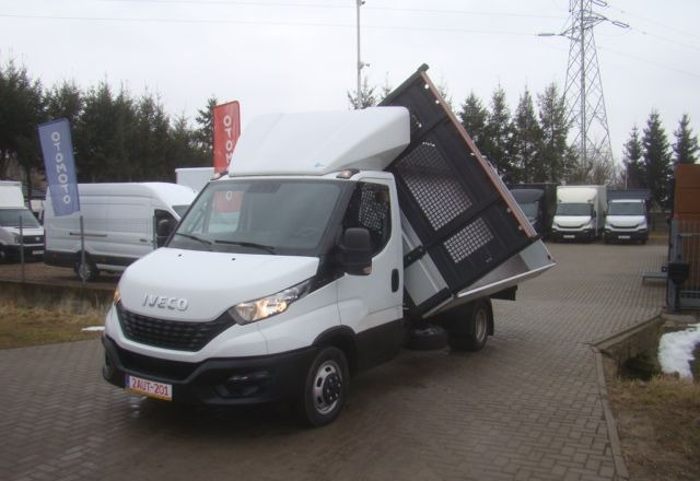 Iveco DAILY 35 C 15 3.5T 4.60M 3.5T NA HAKU CLIMATRONIC - Furgoneta basculante: foto 1 Iveco DAILY 35 C 15 3.5T 4.60M 3.5T NA HAKU CLIMATRONIC - Furgoneta basculante: foto 1