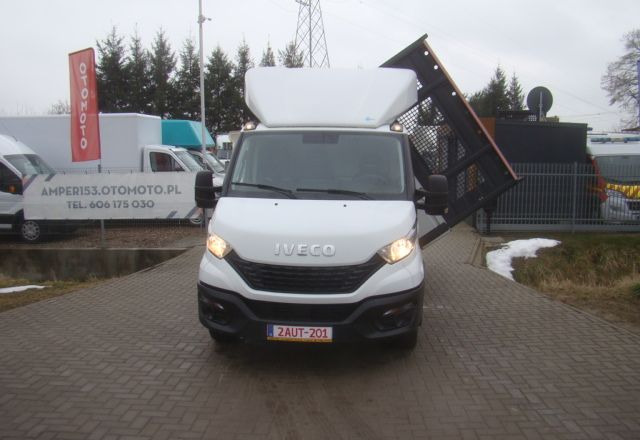 Iveco DAILY 35 C 15 3.5T 4.60M 3.5T NA HAKU CLIMATRONIC - Furgoneta basculante: foto 2 Iveco DAILY 35 C 15 3.5T 4.60M 3.5T NA HAKU CLIMATRONIC - Furgoneta basculante: foto 2