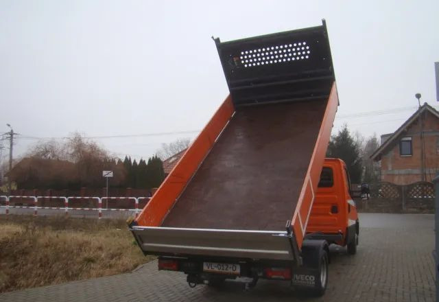 Furgoneta basculante Iveco DAILY 35 C 3-STONNA WYWROTKA: foto 13 Furgoneta basculante Iveco DAILY 35 C 3-STONNA WYWROTKA: foto 13