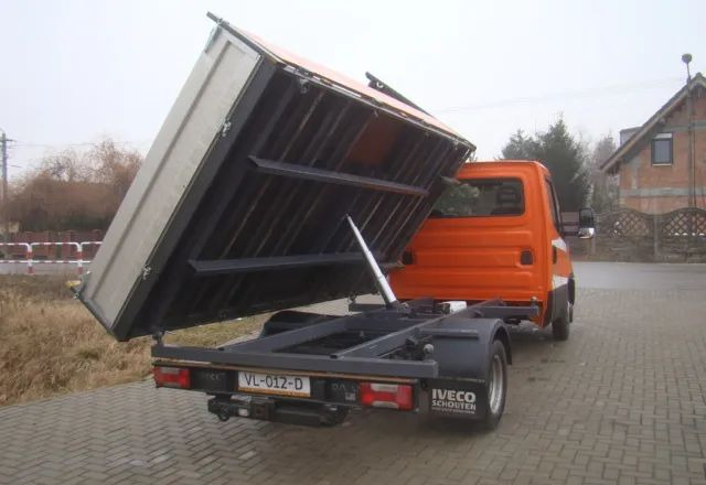Furgoneta basculante Iveco DAILY 35 C 3-STONNA WYWROTKA: foto 6 Furgoneta basculante Iveco DAILY 35 C 3-STONNA WYWROTKA: foto 6