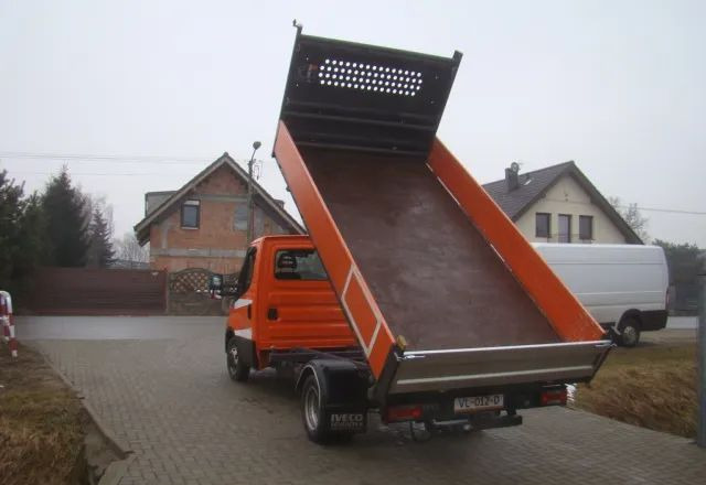 Furgoneta basculante Iveco DAILY 35 C 3-STONNA WYWROTKA: foto 15 Furgoneta basculante Iveco DAILY 35 C 3-STONNA WYWROTKA: foto 15