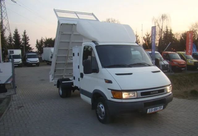 Iveco DAILY 40 C 12 - Furgoneta basculante: foto 3 Iveco DAILY 40 C 12 - Furgoneta basculante: foto 3