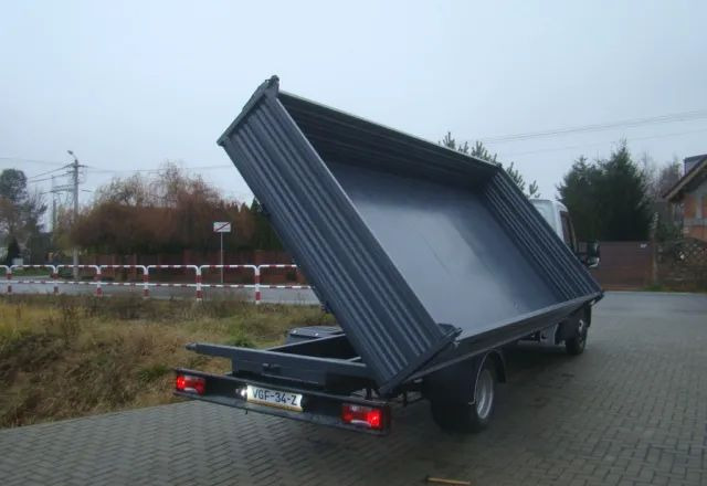 Iveco DAILY 50 C 17 3.0TDI WYWROTKA 4.70M 3.5T KLIMATRONIK - Furgoneta basculante: foto 4 Iveco DAILY 50 C 17 3.0TDI WYWROTKA 4.70M 3.5T KLIMATRONIK - Furgoneta basculante: foto 4