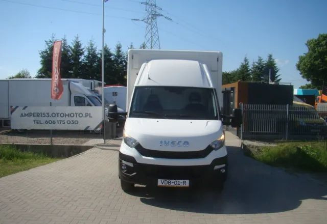 Iveco DAILY 70 C 18 3.0TDI 5.45M WINDA 1000KG - Furgoneta caja cerrada: foto 2 Iveco DAILY 70 C 18 3.0TDI 5.45M WINDA 1000KG - Furgoneta caja cerrada: foto 2