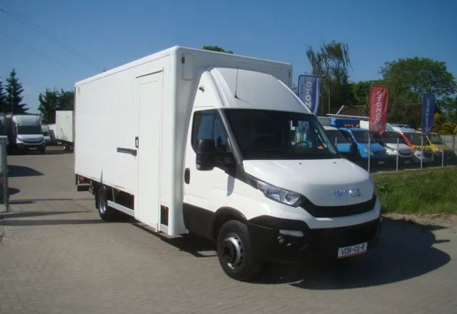 Iveco DAILY 70 C 18 3.0TDI 5.45M WINDA 1000KG - Furgoneta caja cerrada: foto 3 Iveco DAILY 70 C 18 3.0TDI 5.45M WINDA 1000KG - Furgoneta caja cerrada: foto 3