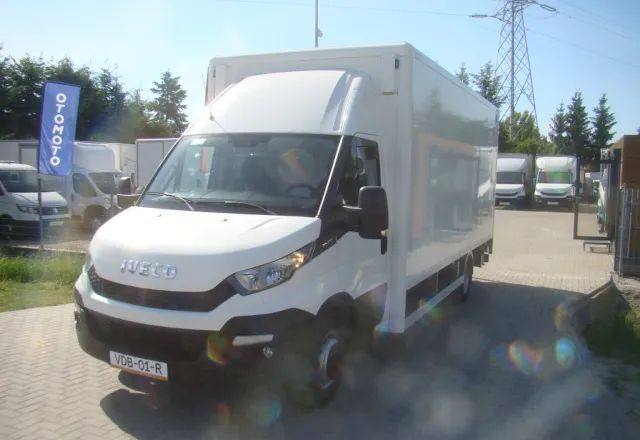 Iveco DAILY 70 C 18 3.0TDI 5.45M WINDA 1000KG - Furgoneta caja cerrada: foto 1 Iveco DAILY 70 C 18 3.0TDI 5.45M WINDA 1000KG - Furgoneta caja cerrada: foto 1