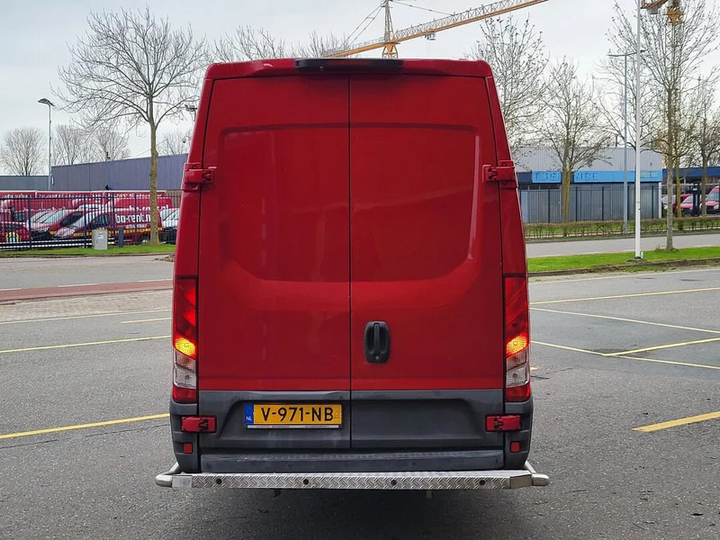 Iveco Daily 35S12 - Furgón: foto 5 Iveco Daily 35S12 - Furgón: foto 5