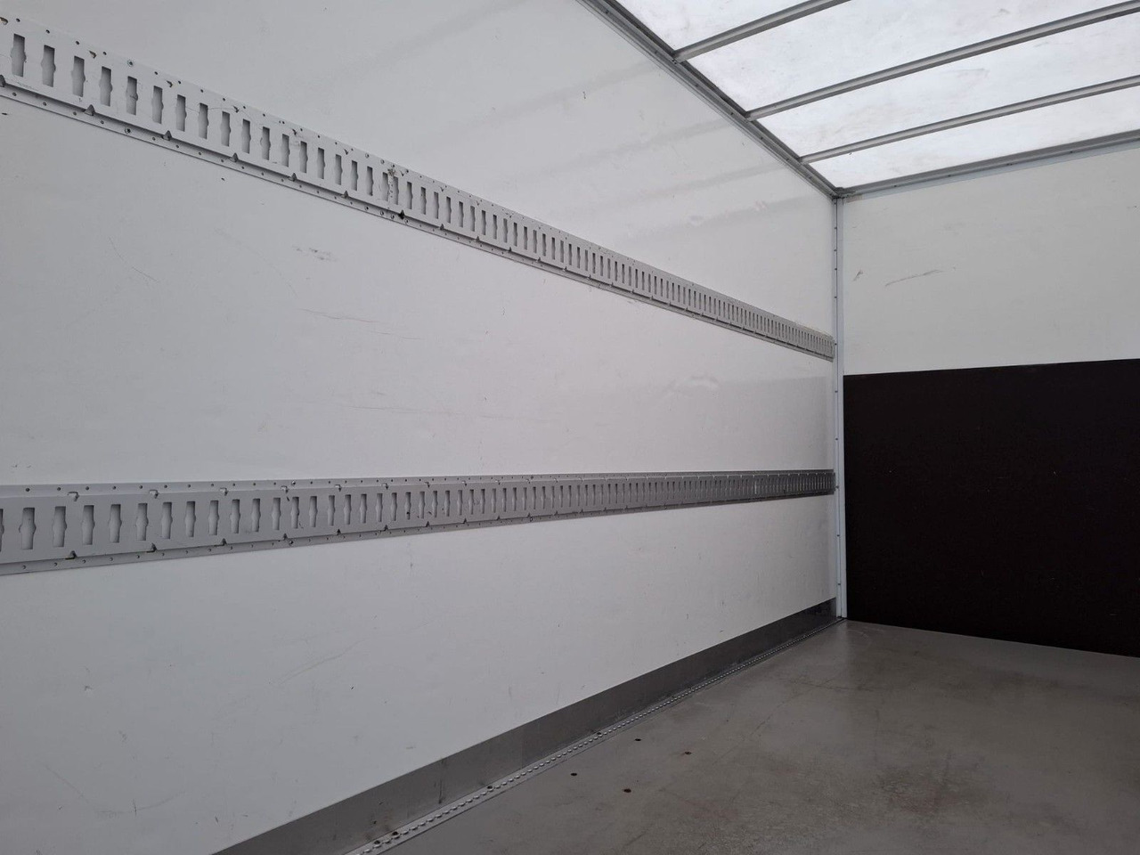 Furgoneta caja cerrada Iveco 35-160P/A8, Klima, HiMatik, LED, Luft,: foto 6