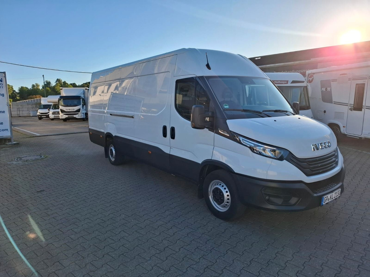 Iveco 35-160V/P, Luftfed., KLima, HiMatic, DAB,. - Furgón: foto 1 Iveco 35-160V/P, Luftfed., KLima, HiMatic, DAB,. - Furgón: foto 1
