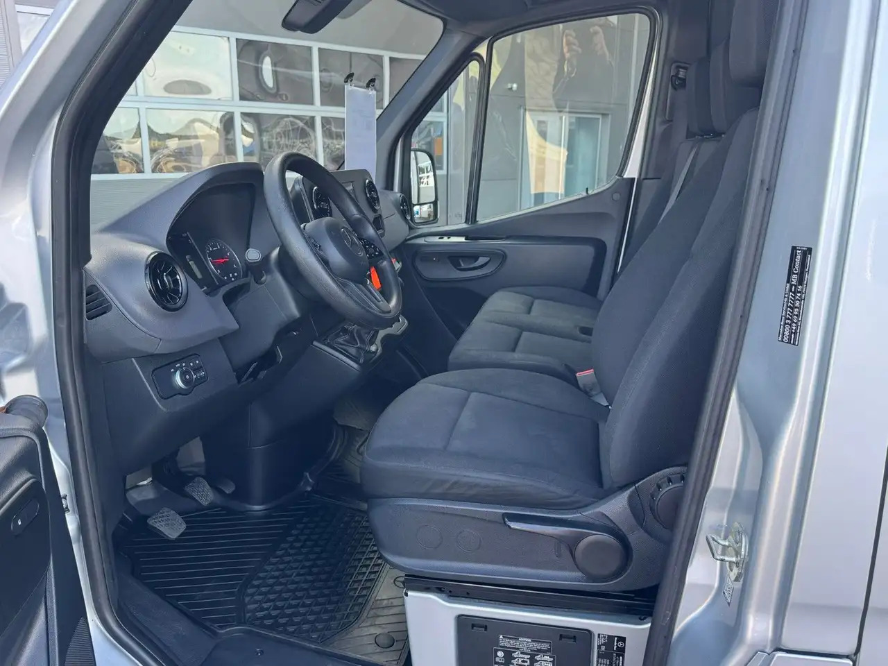 Mercedes-Benz Sprinter 317 CDI Maxi Lang Silber Klima MBUX AHK - Furgón: foto 3 Mercedes-Benz Sprinter 317 CDI Maxi Lang Silber Klima MBUX AHK - Furgón: foto 3