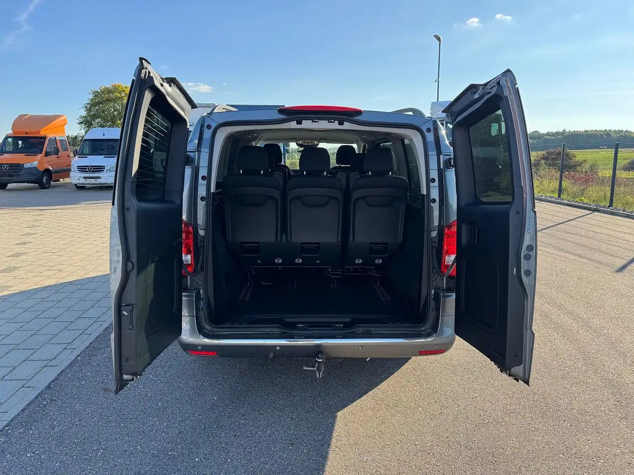 Coche Mercedes-Benz Vito Tourer 119 CDI Edition 4x4 Lang: foto 8 Coche Mercedes-Benz Vito Tourer 119 CDI Edition 4x4 Lang: foto 8