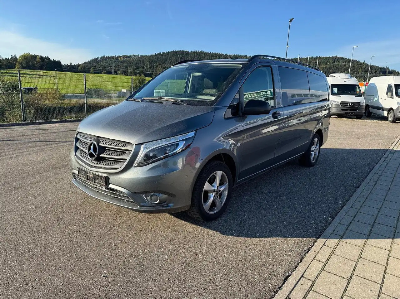 Mercedes-Benz Vito Tourer 119 CDI Edition 4x4 Lang - Coche: foto 1 Mercedes-Benz Vito Tourer 119 CDI Edition 4x4 Lang - Coche: foto 1
