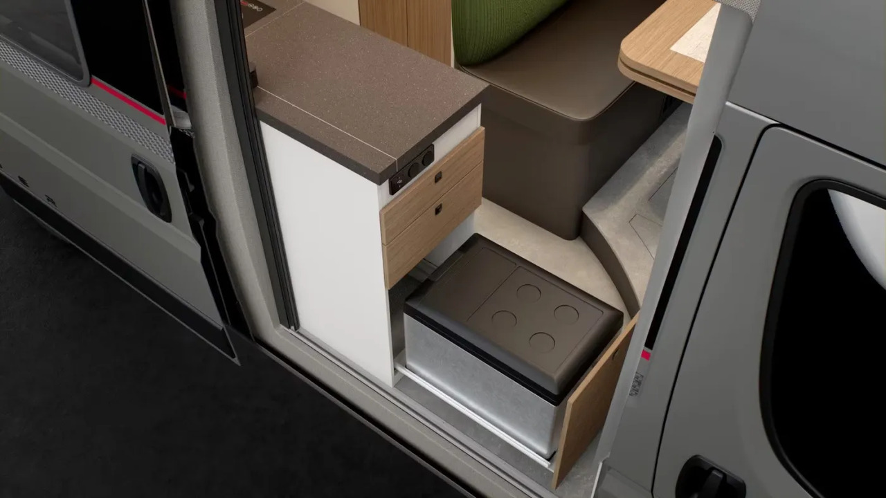 Wohnmobil Bürstner Papillon CV Automatik 140 PS - Cámper: foto 5 Wohnmobil Bürstner Papillon CV Automatik 140 PS - Cámper: foto 5