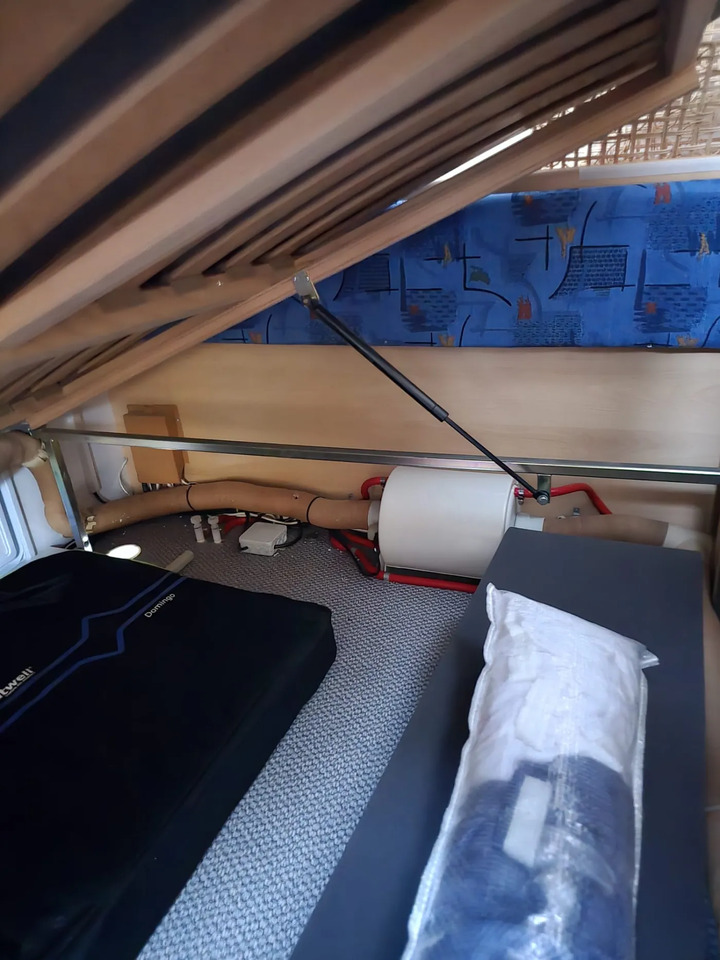 Wohnwagen TEC Tour 445 TDF Mover, Markise, Dusche - Caravana: foto 3 Wohnwagen TEC Tour 445 TDF Mover, Markise, Dusche - Caravana: foto 3