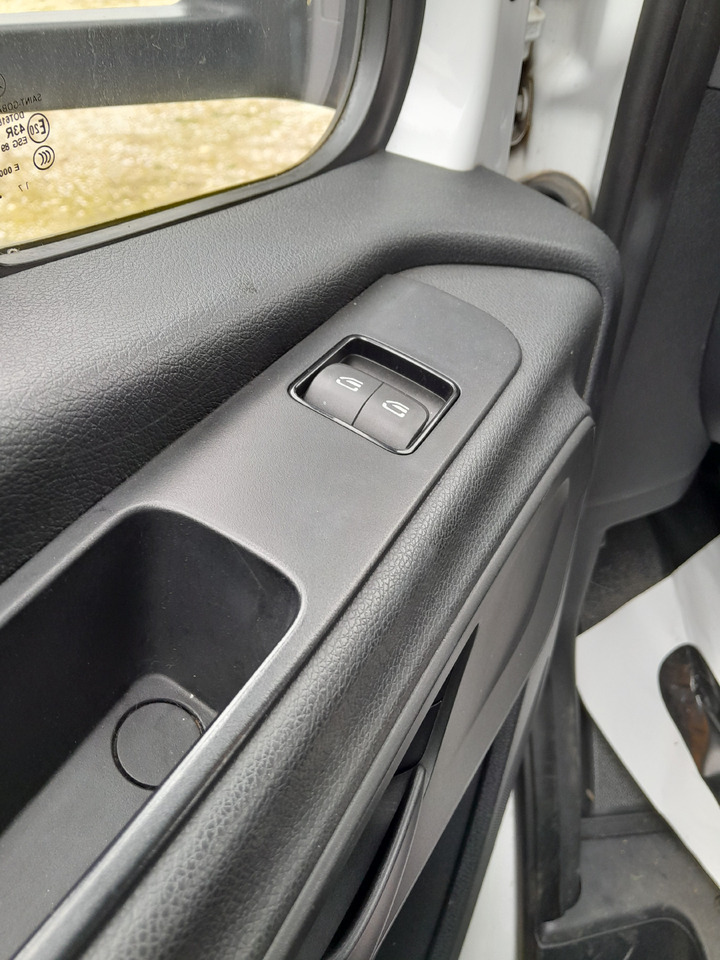 MERCEDES-BENZ Sprinter - Furgoneta caja abierta: foto 4 MERCEDES-BENZ Sprinter - Furgoneta caja abierta: foto 4