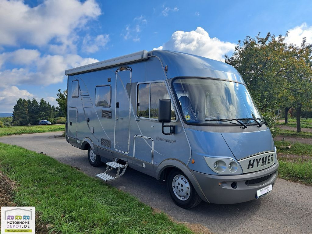 HYMER / ERIBA / HYMERCAR B-Klasse 504 Hubbett Solar Sog Markise - Autocaravana integral: foto 1 HYMER / ERIBA / HYMERCAR B-Klasse 504 Hubbett Solar Sog Markise - Autocaravana integral: foto 1