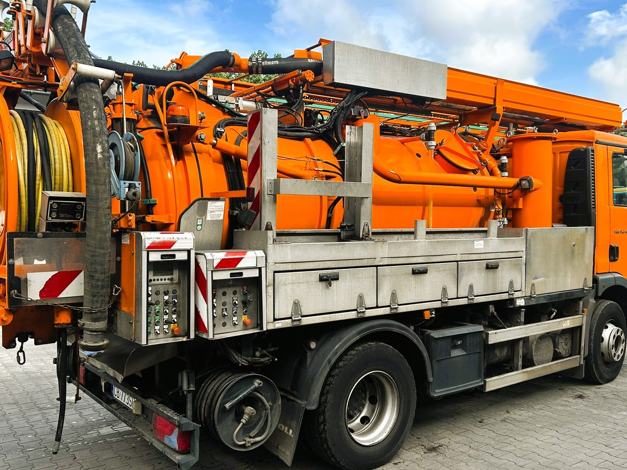 MAN TGM 15.240 - Limpieza de alcantarillado: foto 4 MAN TGM 15.240 - Limpieza de alcantarillado: foto 4